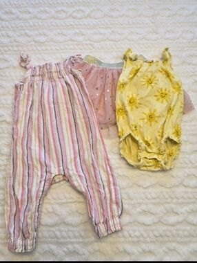 Baby Girl 6-12M Summer Bundle Old Navy Sun Bodysuit Stripe Romper Tutu Skirt
